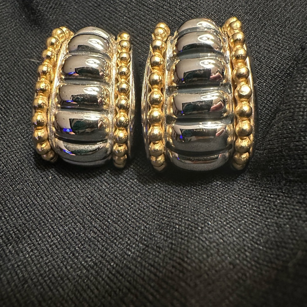 T&J USA Two-Tone Gold and Silver Ribbed Dome Earrings